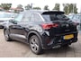 Volkswagen T-Roc 1.5 TSI R-Line Business 149PK | Achteruitrijcamera | R-Line exterieur | Trekhaak met afneembare kogel