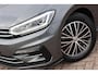 Volkswagen Touran 1.5 TSI 150pk Highline Business R-line 7p | Navigatie |  Camera | PDC | Wegklapbare trekhaak