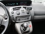 Renault Scenic 1.6-16V Tech Line Nwe Apk 27-08-2026 deze zeer nette en complete auto nu scherpe meeneem prijs zoals ingeruild