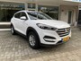 Hyundai Tucson 1.6 GDi Comfort Navigatie/Achteruitr.camera/Cruisecontrole/Verw. voorstoelen /Autom. Airco/Parkeersens. V+A/Elektr. inkl.bare verw. buitenspiegels/Multifunct. Stuur/Mistlampen Voor/Dakrails/Leder versn.pook