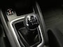 Nissan Qashqai 1.2 Visia I Compleet dealer onderhouden I New APK / KB I Airco I Cruise control I Trekhaak I Stoelen verwarming