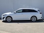 Kia Ceed Sportswagon 1.6 GDI PHEV Plug-in ExecutiveLine Automaat / Lederen Bekleding / Apple Carplay Android Auto / 100% SOH / Adaptief CC / Stoel-, Stuur en achterbankverwarming / Achteruitrijcamera / Elektrische achterklep / Trekgewicht 1300 kg / Stoelventilatie /