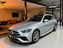 Mercedes-Benz C-klasse Estate 300 e AMG Line Garantie Trekhaak Massage Pano Ambient 360 Blindspot Elek Achterklep StoelVW Rijklaar
