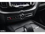 Volvo XC60 2.0 B4 R-Design | Harman Kardon | Adaptieve cruise | Memory | Achterbank verwarmd |