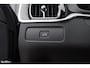 Volvo XC60 2.0 B4 R-Design | Harman Kardon | Adaptieve cruise | Memory | Achterbank verwarmd |
