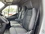 Renault Master T35 2.0 dCi 150 L2H2 Advance | BPM VRIJ!! | Trekhaak | Navigatie | Camera + Parkeersensoren | Climate Control | Stoelverwarming | Draadloze Telefoonlader | Leer/Stof | Apple CarPlay/Android Auto