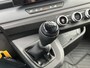 Renault Master T35 2.0 dCi 150 L2H2 Advance | BPM VRIJ!! | Trekhaak | Navigatie | Camera + Parkeersensoren | Climate Control | Stoelverwarming | Draadloze Telefoonlader | Leer/Stof | Apple CarPlay/Android Auto