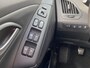 Hyundai ix35 1.6i GDI Go! / NL-Auto / Cruise-Control / Climate-Control / Stoelverwarming V+A / Trekhaak / Getint-Glas / Armsteun-Voor / PDC + Camera-Achter / 17'' LMV / All-Season / ENZ.