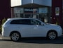 Mitsubishi Outlander 2.0 PHEV Instyle+ | Schuifkanteldak | Trekhaak | 4 Nieuwe All seaon banden | Dealer onderhouden
