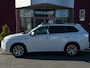 Mitsubishi Outlander 2.0 PHEV Instyle+ | Schuifkanteldak | Trekhaak | 4 Nieuwe All seaon banden | Dealer onderhouden