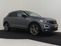 Volkswagen T-Roc 1.5 TSI Sport Business R l Digitaal Dash l Stoelverwarming l Elektr. Achterklep l R-Line interieur l Trekhaak l Adaptieve Cr Control l