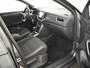 Volkswagen T-Roc 1.5 TSI Sport Business R l Digitaal Dash l Stoelverwarming l Elektr. Achterklep l R-Line interieur l Trekhaak l Adaptieve Cr Control l