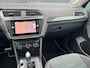 Volkswagen Tiguan 1.4 TSI Automaat R-Line * Led Plus * Camera * Stoelverwarming * Adaptieve Cruise Control *