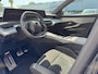 Peugeot E-3008 GT Avantage 210 73 kWh | FOCAL | Alcantara bekleding | 360 Camera | Stoelverwarming | Adaptieve Cruise Control | Elektrische achterklep