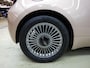 Fiat 500e Urban 42 kWh Clima | Cruise | Lichtmetalen velgen | 33 KM!!!! | Apple CarPlay / Android auto | | Airco (automatisch) | Apple Carplay/Android Auto|telefoonintegratie premium | Autonomous Emergency Braking
