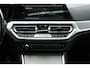 BMW 3-Serie Touring 330e M-SPORT PANO TREKHAAK HEAD UP ADAPTIVE CRUISE LEDER