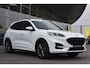 Ford Kuga PHEV ST-Line X | Climate Control | Adaptieve Cruise Control | Winterpakket | Head-Up Display | Elektrisch Bedienbare Kofferklep | Elektrisch wegklapbare Trekhaak | Achteruitrijcamera | Bang & Olufsen | Apple Carplay/Android Auto |