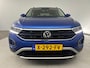 Volkswagen T-Roc 1.5 TSI Life Business DSG Automaat | Adaptieve Cruise Control | Apple Carplay/Android Auto | Parkeersensoren voor + achter