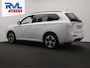 Mitsubishi Outlander 2.0 PHEV Instyle Pano/dak Trekhaak Leder Camera