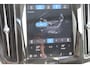 Volvo XC60 2.0 T6 Plug-in hybrid AWD Plus Dark Adaptieve cruise control / Panoramisch schuif-kanteldak / Lederen bekleding / 19" lm velgen / Google infotainment