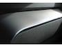 Volvo XC60 2.0 T6 Plug-in hybrid AWD Plus Dark Adaptieve cruise control / Panoramisch schuif-kanteldak / Lederen bekleding / 19" lm velgen / Google infotainment