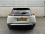 Peugeot e-2008 EV GT Pack 50 kWh | Navigatie | Stoelverwarming | Alcantara interieur | Apple en Android | Two tone lak