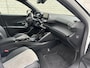 Peugeot e-2008 EV GT Pack 50 kWh | Navigatie | Stoelverwarming | Alcantara interieur | Apple en Android | Two tone lak