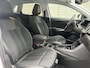 Opel Grandland 130PK Turbo Navigatie via Apple en Android | Camera | AGR stoelen | Stoel en stuurverwarming | Two tone lak