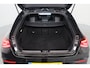 Mercedes-Benz CLA Shooting Brake 200 AMG Line Premium Plus Pakket | AMG-pakket | Panorama dak | Adaptieve cruise | HUD | Ambilight!
