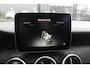 Mercedes-Benz A-klasse 180 AUTOMAAT Navigatie/Stoelverwarming/Keyless/Licht metalen velgen/18 Inch/Parkeersensoren voor achter
