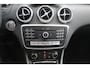 Mercedes-Benz A-klasse 180 AUTOMAAT Navigatie/Stoelverwarming/Keyless/Licht metalen velgen/18 Inch/Parkeersensoren voor achter