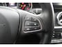 Mercedes-Benz A-klasse 180 AUTOMAAT Navigatie/Stoelverwarming/Keyless/Licht metalen velgen/18 Inch/Parkeersensoren voor achter