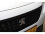 Peugeot 2008 1.2 PureTech GT-Line | Automaat | Navigatie | Panoramadak | Grip control | All season | Trekhaak |