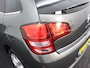 Citroën C3 AUTOMAAT 1.6 VTi Exclusive De meest luxe, Airco, Cruise control, Boordcomputer, Brake Assist System, Panoramische voorruit, Pakrkeersensoren achter, Elektronische remkrachtverdeling, Extra getint glas achter 1e eigenaar,compacte hatchback met Franse flair en verrassend veel comfort. Met zijn soepele 120 pk motor rijdt hij vlot en stil, ideaal voor zowel stad als snelweg. De "Exclusive" uitvoering