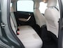 Citroën C3 AUTOMAAT 1.6 VTi Exclusive De meest luxe, Airco, Cruise control, Boordcomputer, Brake Assist System, Panoramische voorruit, Pakrkeersensoren achter, Elektronische remkrachtverdeling, Extra getint glas achter 1e eigenaar,compacte hatchback met Franse flair en verrassend veel comfort. Met zijn soepele 120 pk motor rijdt hij vlot en stil, ideaal voor zowel stad als snelweg. De "Exclusive" uitvoering