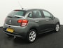 Citroën C3 AUTOMAAT 1.6 VTi Exclusive De meest luxe, Airco, Cruise control, Boordcomputer, Brake Assist System, Panoramische voorruit, Pakrkeersensoren achter, Elektronische remkrachtverdeling, Extra getint glas achter 1e eigenaar,compacte hatchback met Franse flair en verrassend veel comfort. Met zijn soepele 120 pk motor rijdt hij vlot en stil, ideaal voor zowel stad als snelweg. De "Exclusive" uitvoering