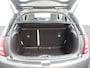 Citroën C3 AUTOMAAT 1.6 VTi Exclusive De meest luxe, Airco, Cruise control, Boordcomputer, Brake Assist System, Panoramische voorruit, Pakrkeersensoren achter, Elektronische remkrachtverdeling, Extra getint glas achter 1e eigenaar,compacte hatchback met Franse flair en verrassend veel comfort. Met zijn soepele 120 pk motor rijdt hij vlot en stil, ideaal voor zowel stad als snelweg. De "Exclusive" uitvoering