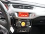 Citroën C3 AUTOMAAT 1.6 VTi Exclusive De meest luxe, Airco, Cruise control, Boordcomputer, Brake Assist System, Panoramische voorruit, Pakrkeersensoren achter, Elektronische remkrachtverdeling, Extra getint glas achter 1e eigenaar,compacte hatchback met Franse flair en verrassend veel comfort. Met zijn soepele 120 pk motor rijdt hij vlot en stil, ideaal voor zowel stad als snelweg. De "Exclusive" uitvoering
