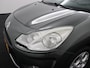 Citroën C3 AUTOMAAT 1.6 VTi Exclusive De meest luxe, Airco, Cruise control, Boordcomputer, Brake Assist System, Panoramische voorruit, Pakrkeersensoren achter, Elektronische remkrachtverdeling, Extra getint glas achter 1e eigenaar,compacte hatchback met Franse flair en verrassend veel comfort. Met zijn soepele 120 pk motor rijdt hij vlot en stil, ideaal voor zowel stad als snelweg. De "Exclusive" uitvoering