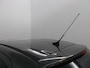 Citroën C3 AUTOMAAT 1.6 VTi Exclusive De meest luxe, Airco, Cruise control, Boordcomputer, Brake Assist System, Panoramische voorruit, Pakrkeersensoren achter, Elektronische remkrachtverdeling, Extra getint glas achter 1e eigenaar,compacte hatchback met Franse flair en verrassend veel comfort. Met zijn soepele 120 pk motor rijdt hij vlot en stil, ideaal voor zowel stad als snelweg. De "Exclusive" uitvoering
