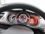 Citroën C3 AUTOMAAT 1.6 VTi Exclusive De meest luxe, Airco, Cruise control, Boordcomputer, Brake Assist System, Panoramische voorruit, Pakrkeersensoren achter, Elektronische remkrachtverdeling, Extra getint glas achter 1e eigenaar,compacte hatchback met Franse flair en verrassend veel comfort. Met zijn soepele 120 pk motor rijdt hij vlot en stil, ideaal voor zowel stad als snelweg. De "Exclusive" uitvoering