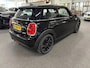 MINI Cooper 1.5 Pepper-100 KW NL-auto met navigatie en climat control