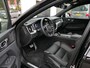 Volvo XC60 2.0 Recharge T8 AWD R-Design | Luchtvering | Black optic | Panoramadak | Head-up display | Harman Kardon | Full LED | Stuur-/Stoelverwarming V+A | Dodehoek detectie | Apple-/Android Carplay