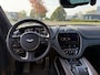 Aston Martin DBX BWJ 2022 4.0 V8 551 PK UITGEBREIDE FABRIEKSGARANTIE / SATIJN ZWART / SPORT UITLAAT / ZWART ALUMINIUM / /SPECIALE BEKLEDING EN STIKSELS / LOGO IN HOOFDSTEUNEN / STOELVENTILATIE /