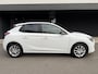 Opel Corsa 1.2 Edition // Stoel & stuurverwarming //