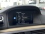 Volvo XC70 2.4 D5 Nordic+ / Automaat / NL-Auto / Vol-Leder / Dealer-Onderhouden / 1e-Eigenaar / Standkachel / Stoelverwarming / Trekhaak / Adaptieve Cruise-Control / Climate-Control / Dodehoek-Detectie / Elektr.-Achterklep / Armsteun V+A / Radio-Bluetooth / Navi / PDC V+A / 17'' LMV / All-Season / ENZ.