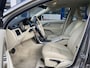 Volvo XC70 2.4 D5 Nordic+ / Automaat / NL-Auto / Vol-Leder / Dealer-Onderhouden / 1e-Eigenaar / Standkachel / Stoelverwarming / Trekhaak / Adaptieve Cruise-Control / Climate-Control / Dodehoek-Detectie / Elektr.-Achterklep / Armsteun V+A / Radio-Bluetooth / Navi / PDC V+A / 17'' LMV / All-Season / ENZ.
