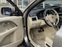 Volvo XC70 2.4 D5 Nordic+ / Automaat / NL-Auto / Vol-Leder / Dealer-Onderhouden / 1e-Eigenaar / Standkachel / Stoelverwarming / Trekhaak / Adaptieve Cruise-Control / Climate-Control / Dodehoek-Detectie / Elektr.-Achterklep / Armsteun V+A / Radio-Bluetooth / Navi / PDC V+A / 17'' LMV / All-Season / ENZ.