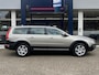 Volvo XC70 2.4 D5 Nordic+ / Automaat / NL-Auto / Vol-Leder / Dealer-Onderhouden / 1e-Eigenaar / Standkachel / Stoelverwarming / Trekhaak / Adaptieve Cruise-Control / Climate-Control / Dodehoek-Detectie / Elektr.-Achterklep / Armsteun V+A / Radio-Bluetooth / Navi / PDC V+A / 17'' LMV / All-Season / ENZ.
