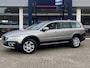Volvo XC70 2.4 D5 Nordic+ / Automaat / NL-Auto / Vol-Leder / Dealer-Onderhouden / 1e-Eigenaar / Standkachel / Stoelverwarming / Trekhaak / Adaptieve Cruise-Control / Climate-Control / Dodehoek-Detectie / Elektr.-Achterklep / Armsteun V+A / Radio-Bluetooth / Navi / PDC V+A / 17'' LMV / All-Season / ENZ.